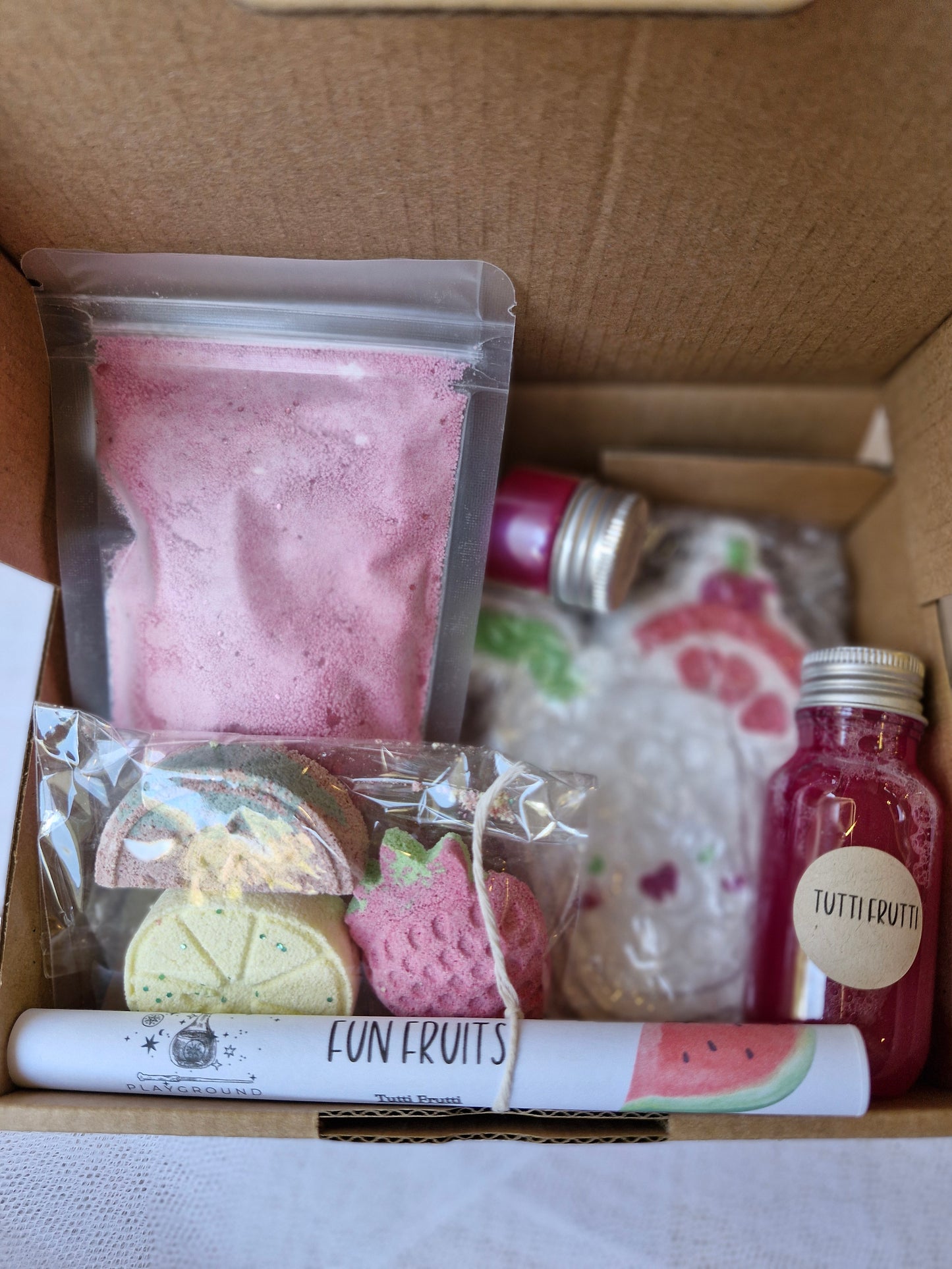 inside of the fruit potion kit with fizzers