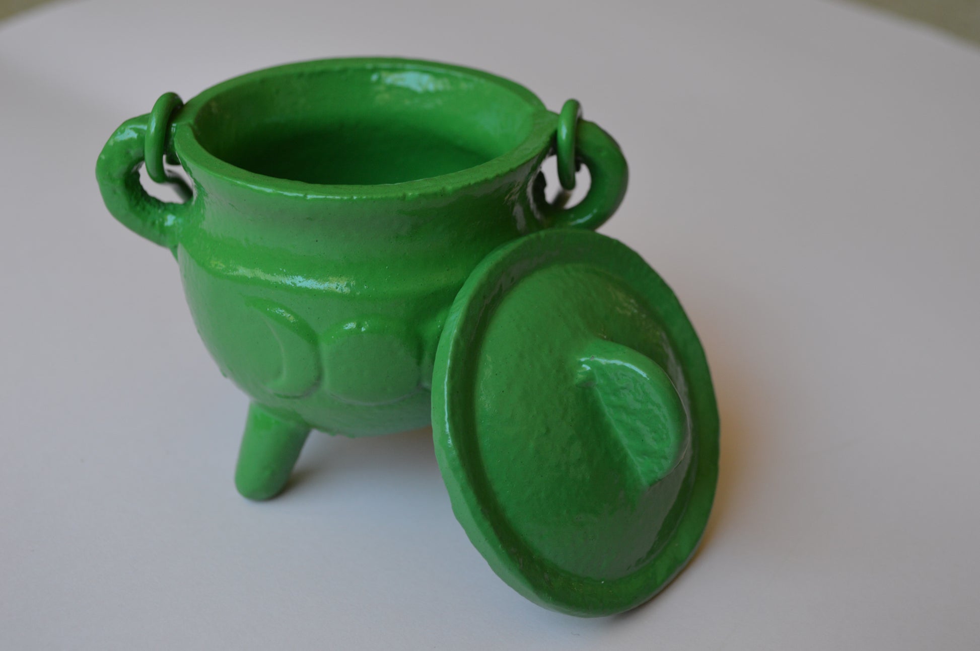 Green kids cauldron