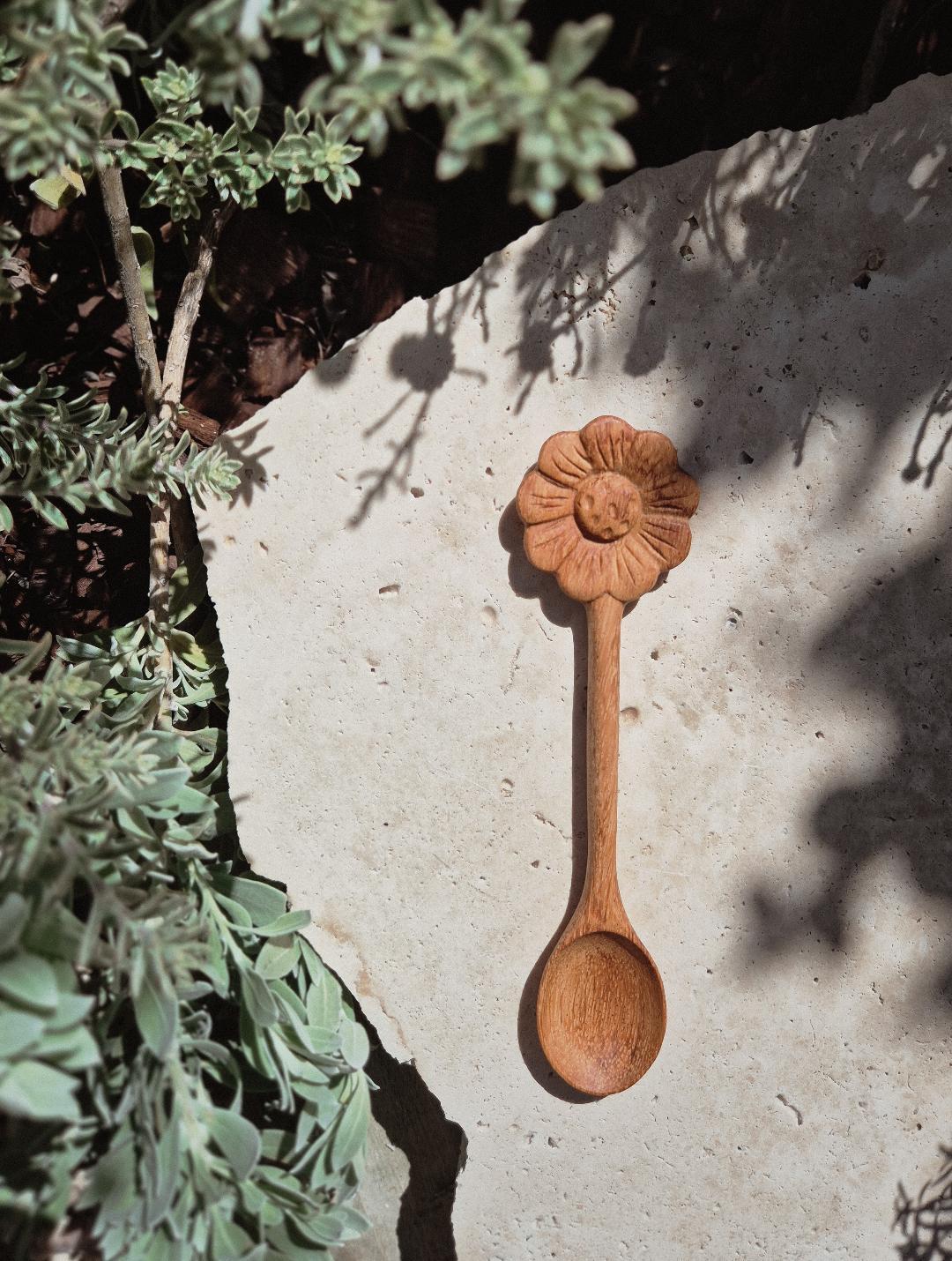 Daisy Bloom wooden spoon